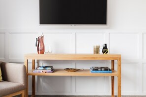 Ropa de cama de alta calidad, minibar y decoración personalizada 