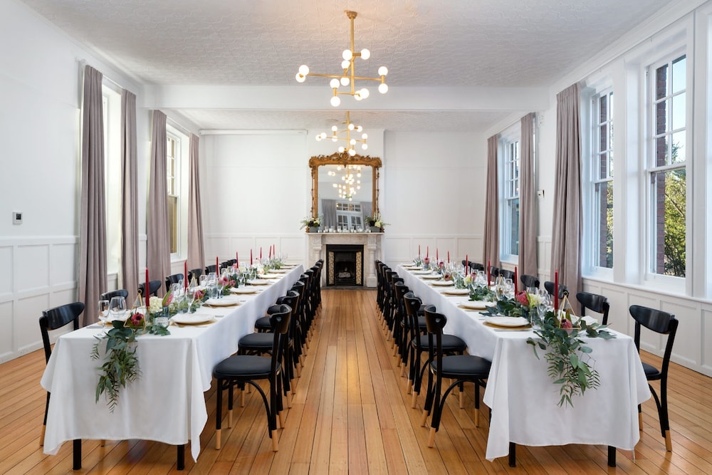 Rydges Hobart by null