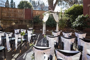 Espace de mariage à l’extérieur