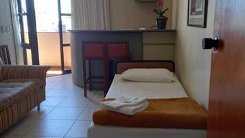 Camas com colchões pillow-top, frigobar, cofres nos quartos