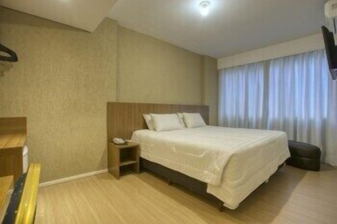 Minibar, desk, free WiFi, bed sheets