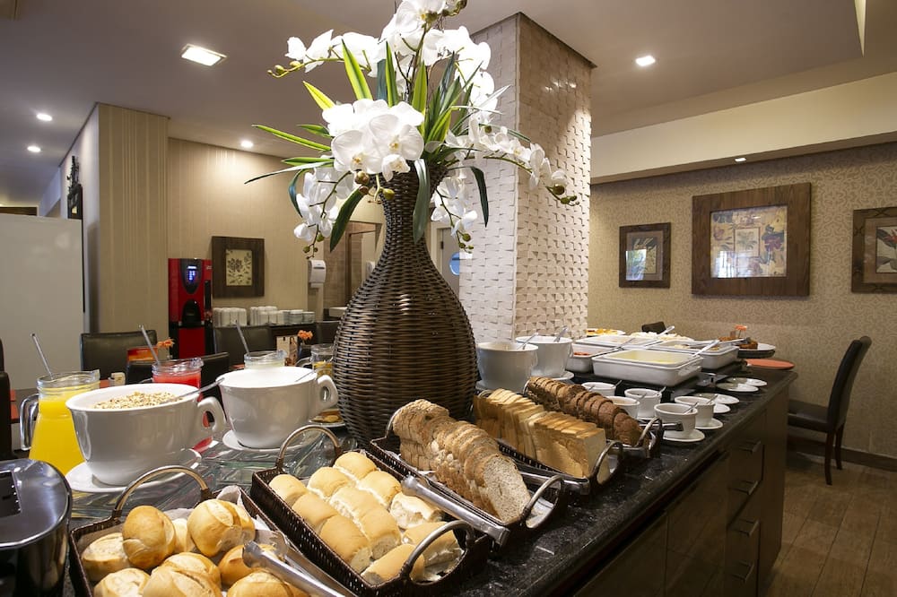Roochelle Hotel by Nobile