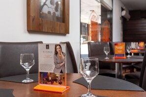 Restaurant - Roochelle Hotel by Nobile (Curitiba)