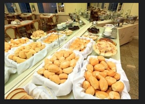 Free daily full breakfast