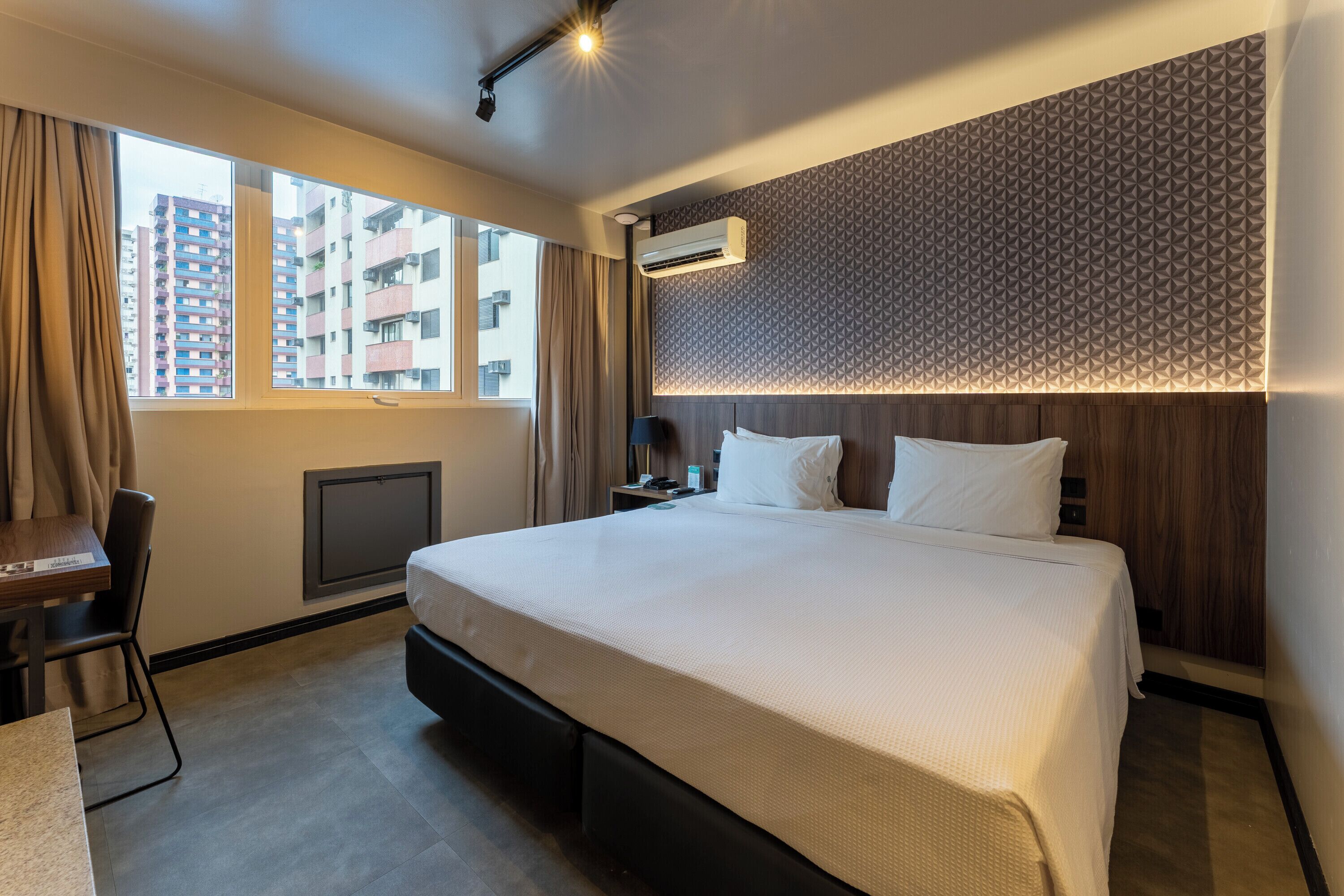 Minibar, free WiFi, alarm clocks, bed sheets