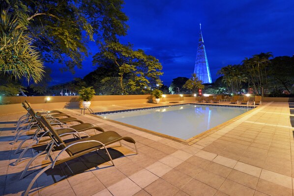 Outdoor pool, sun loungers