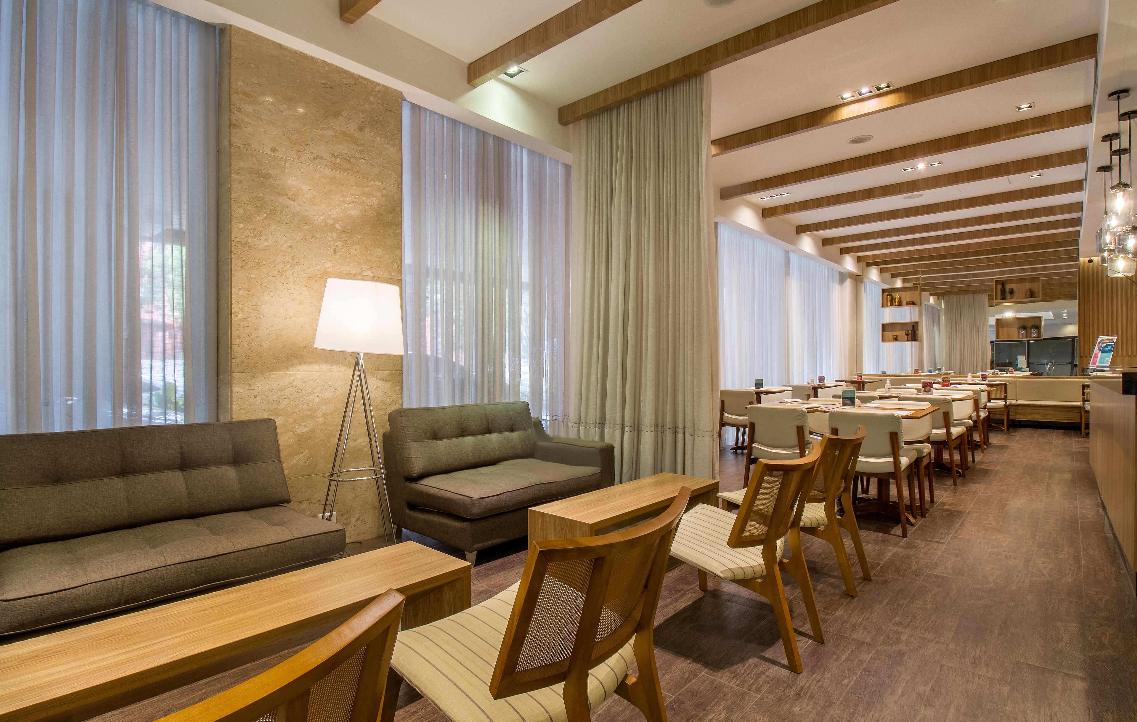 Foto - Hotel Deville Business Maringá