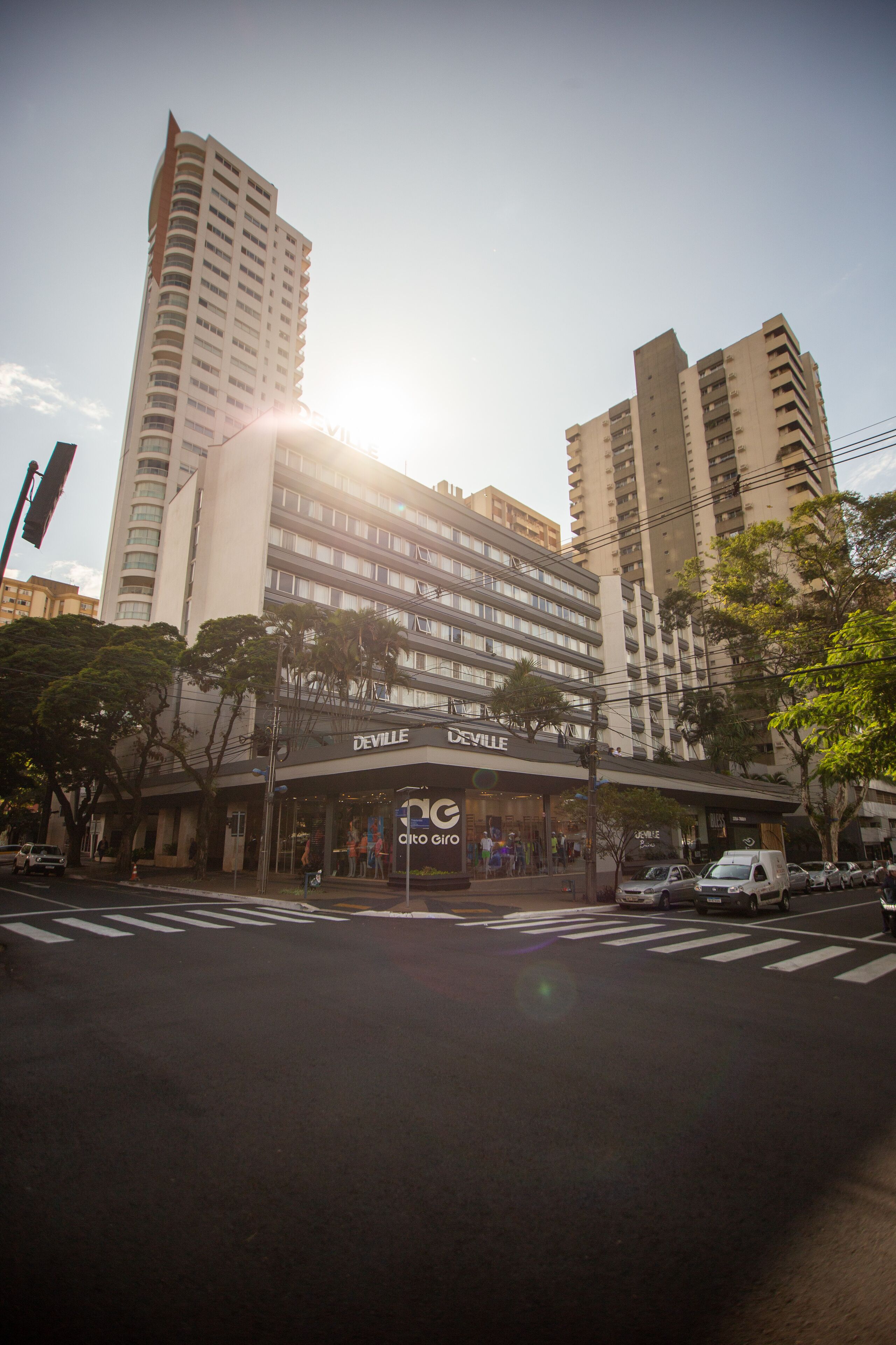 Foto - Hotel Deville Business Maringá