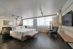 Minibar, WiFi (free), alarm clocks, bed sheets