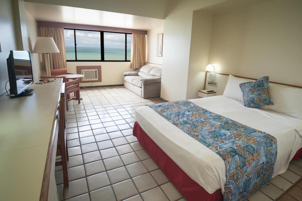 1 bedroom, in-room safe, individually decorated, individually furnished