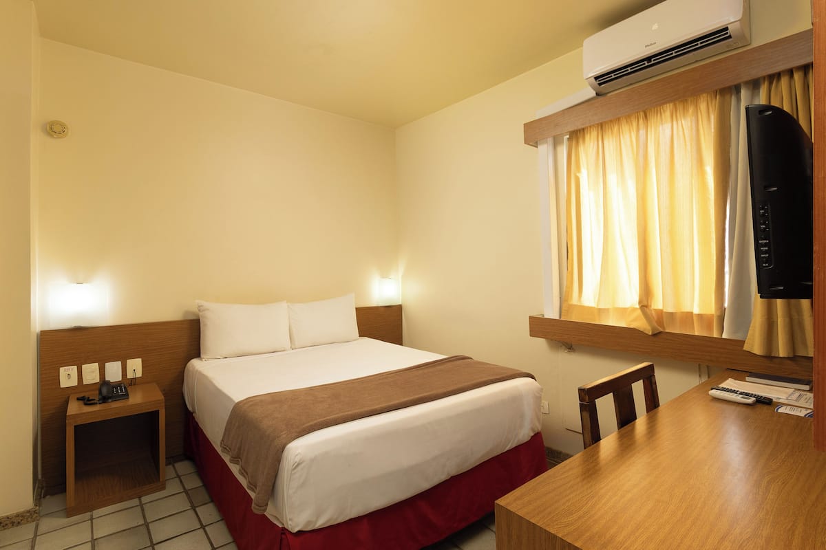 Standard Double Room, 1 Queen Bed | In-room safe, desk, blackout curtains, soundproofing