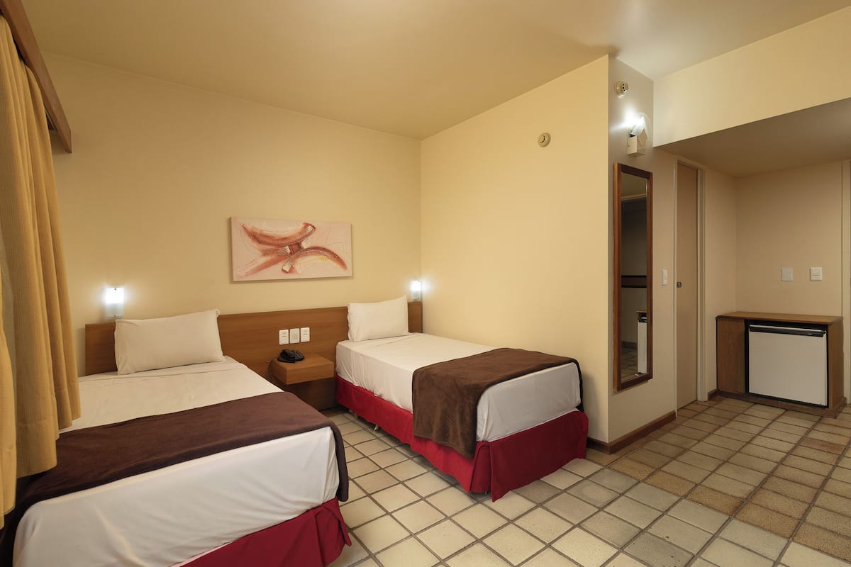 Standard Room, 2 Single Beds | In-room safe, desk, blackout curtains, soundproofing