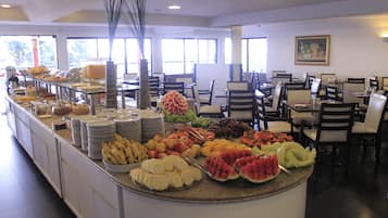 Gratis frukostbuffé varje dag