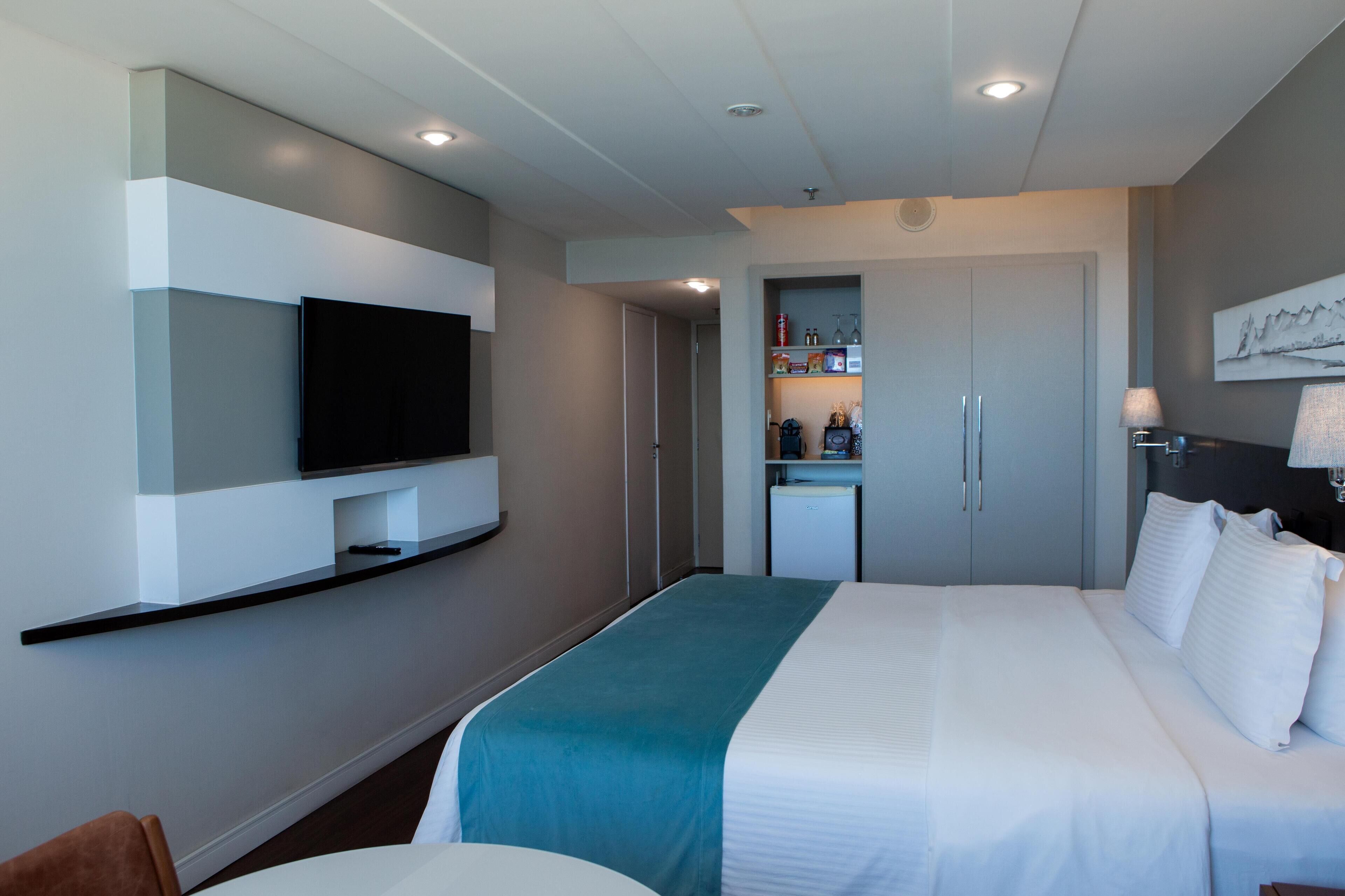 superior room | pillow-top beds, minibar, in-room safe, individually decorated