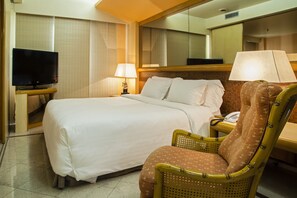 Ropa de cama de alta calidad y minibar 