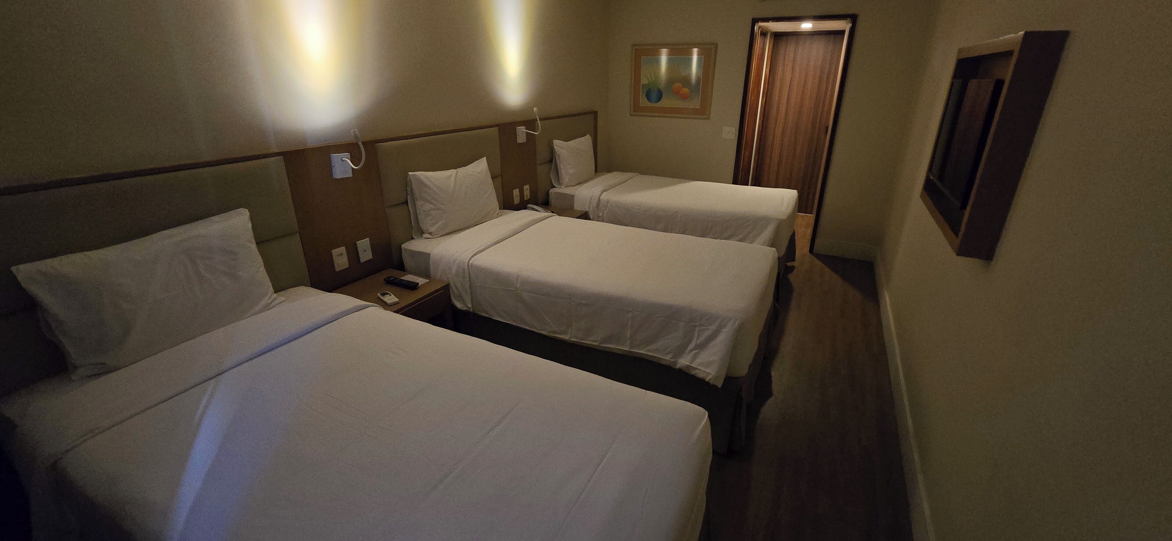 Tremannsrom – standard | Minibar, safe på rommet, blendingsgardiner og wi-fi (inkludert)