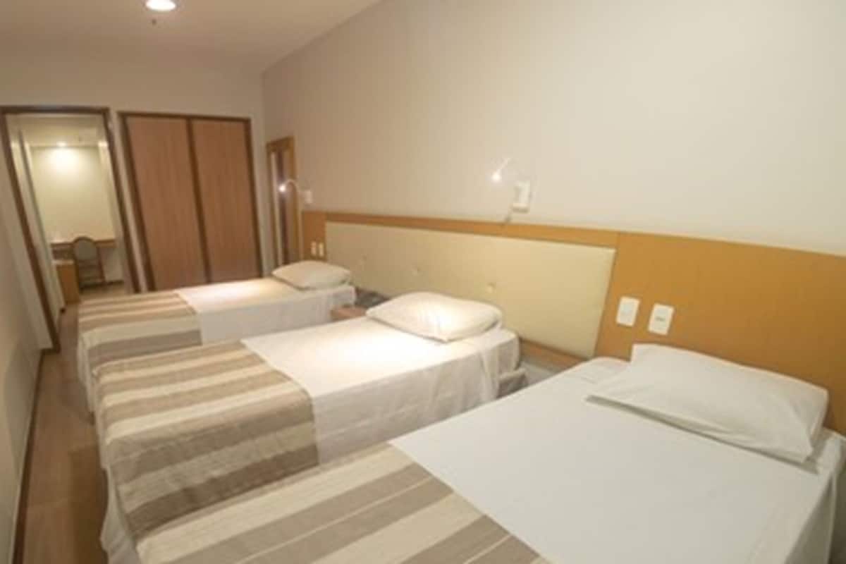 Minibar, in-room safe, laptop workspace, blackout curtains