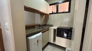 Basic Apartment | Private kitchen - London Class Hotels (São Paulo)