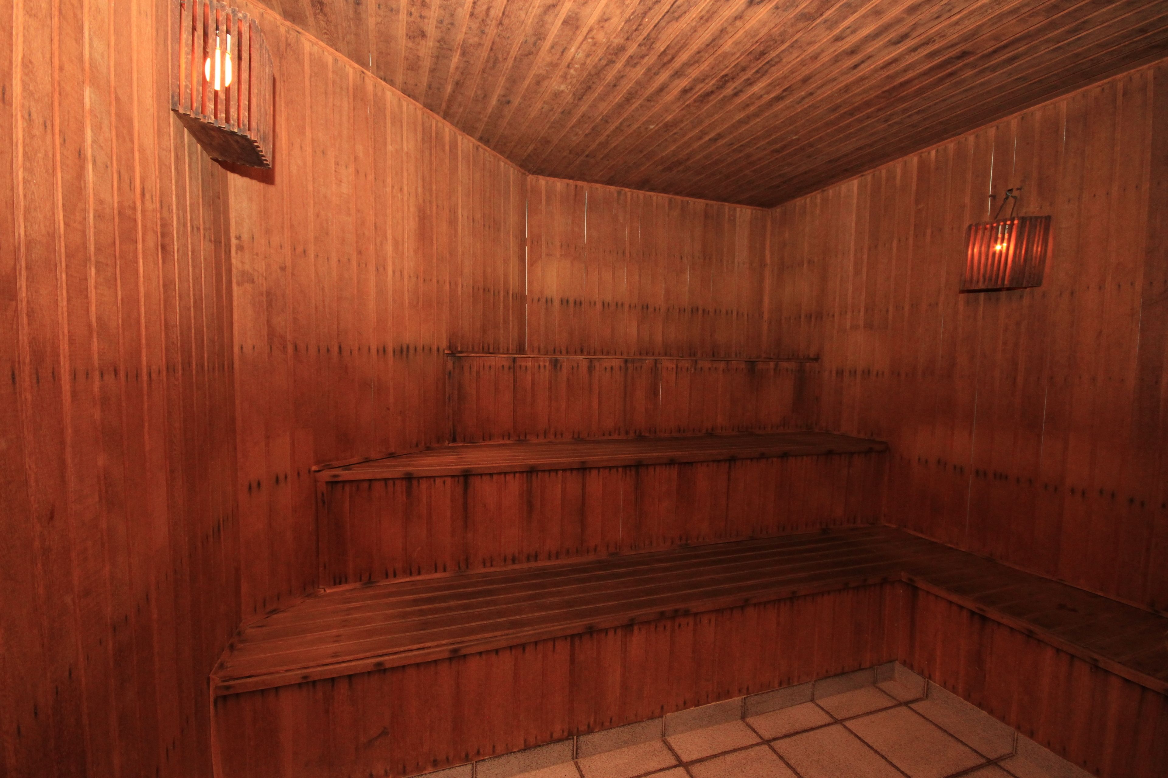 steam room