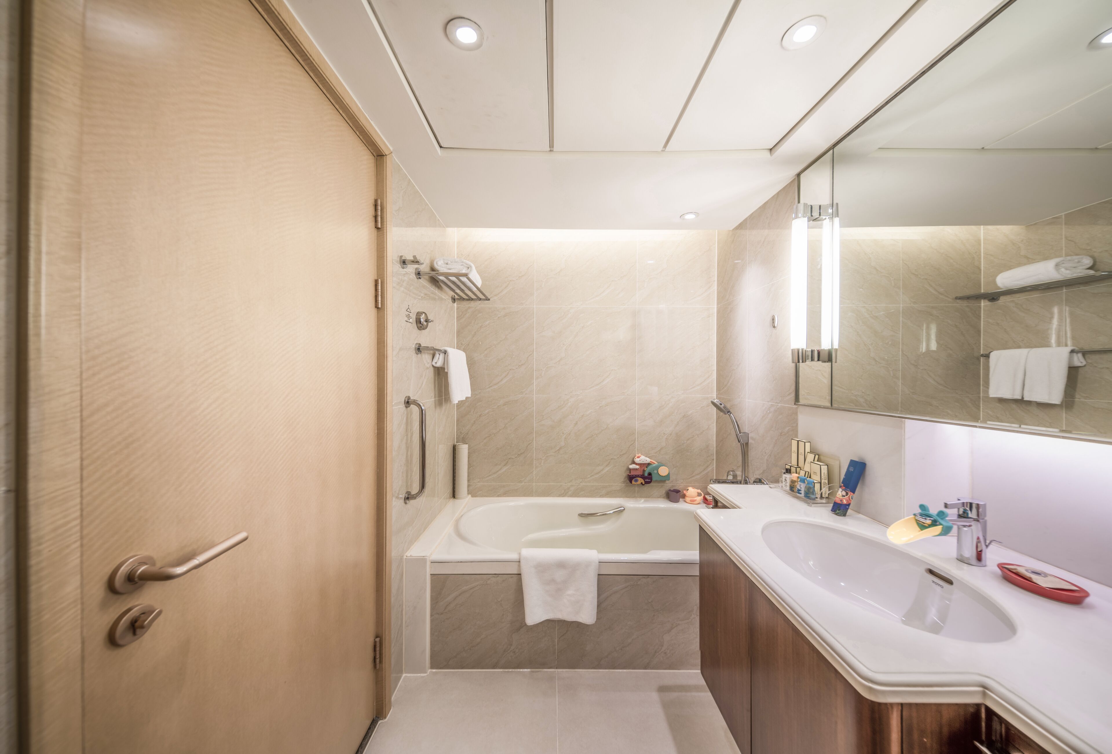 free toiletries, hair dryer, bathrobes, slippers