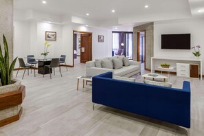 Premium bedding, Select Comfort beds, in-room safe, desk