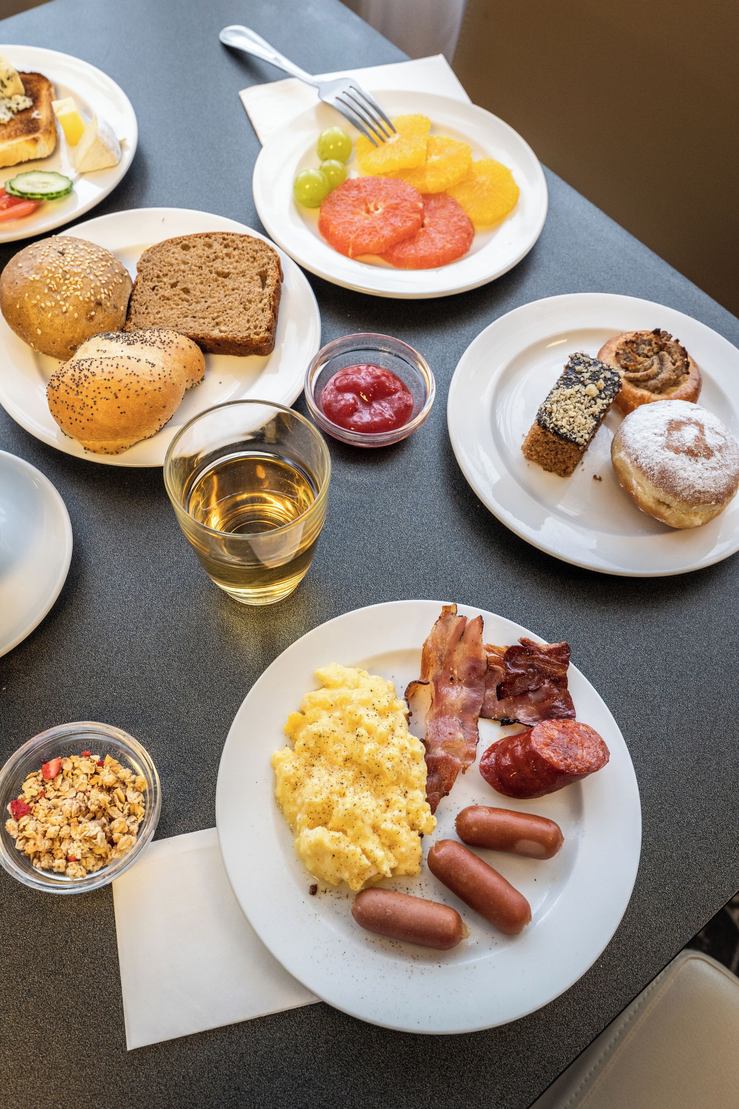 daily buffet breakfast (czk 400 per person)