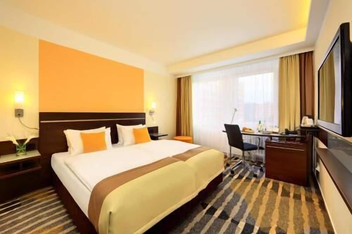 저자극성 침구, 객실 내 금고, 책상, 노트북 작업 공간