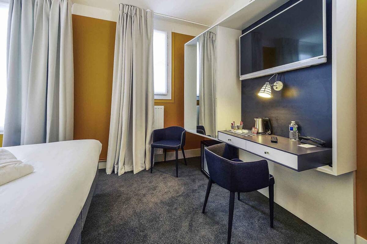 Chambre supérieure, 1 lit double | Minibar, coffre-fort, bureau, système d’insonorisation