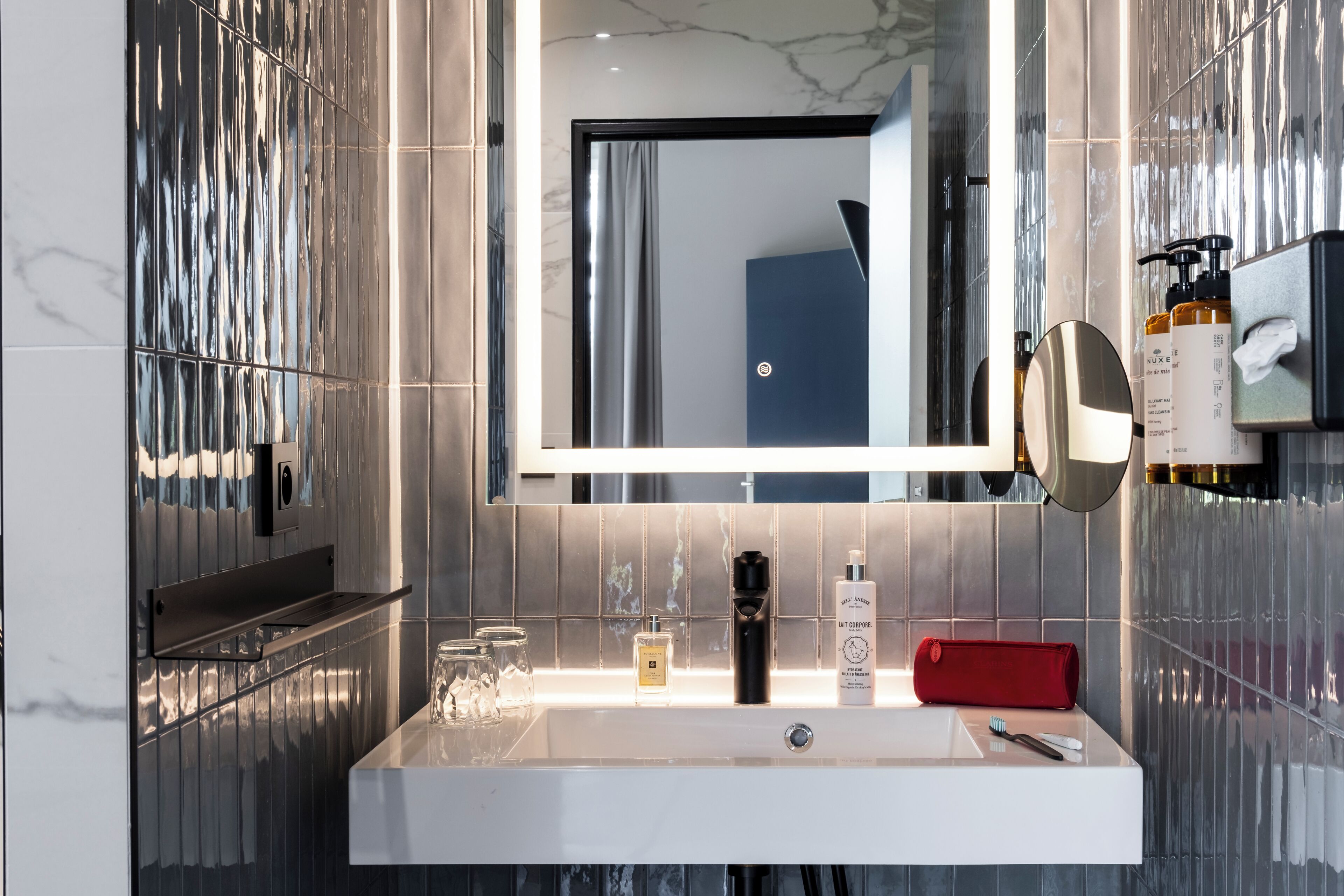 executive room, 1 double bed | bathroom | designer toiletries, hair dryer, bathrobes, towels