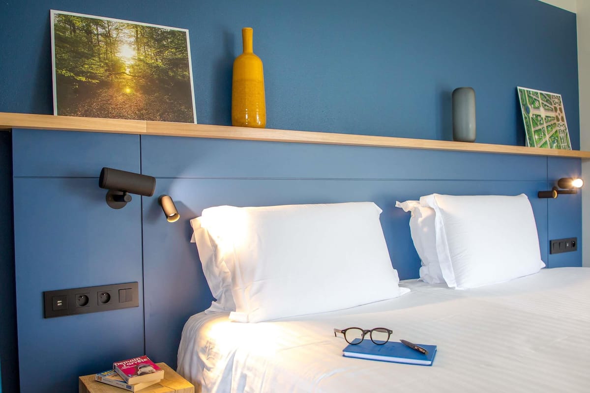 Privilege, Chambre, 1 lit double et 1 canapé-lit | Literie de qualité supérieure, coffres-forts dans les chambres, bureau