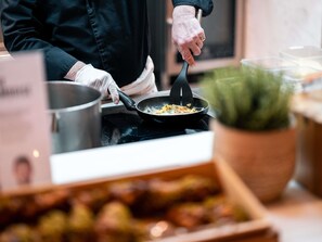 Daily buffet breakfast (EUR 24.5 per person)