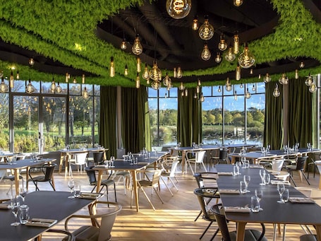 Restaurante. Mercure Chantilly Resort & Conventions
