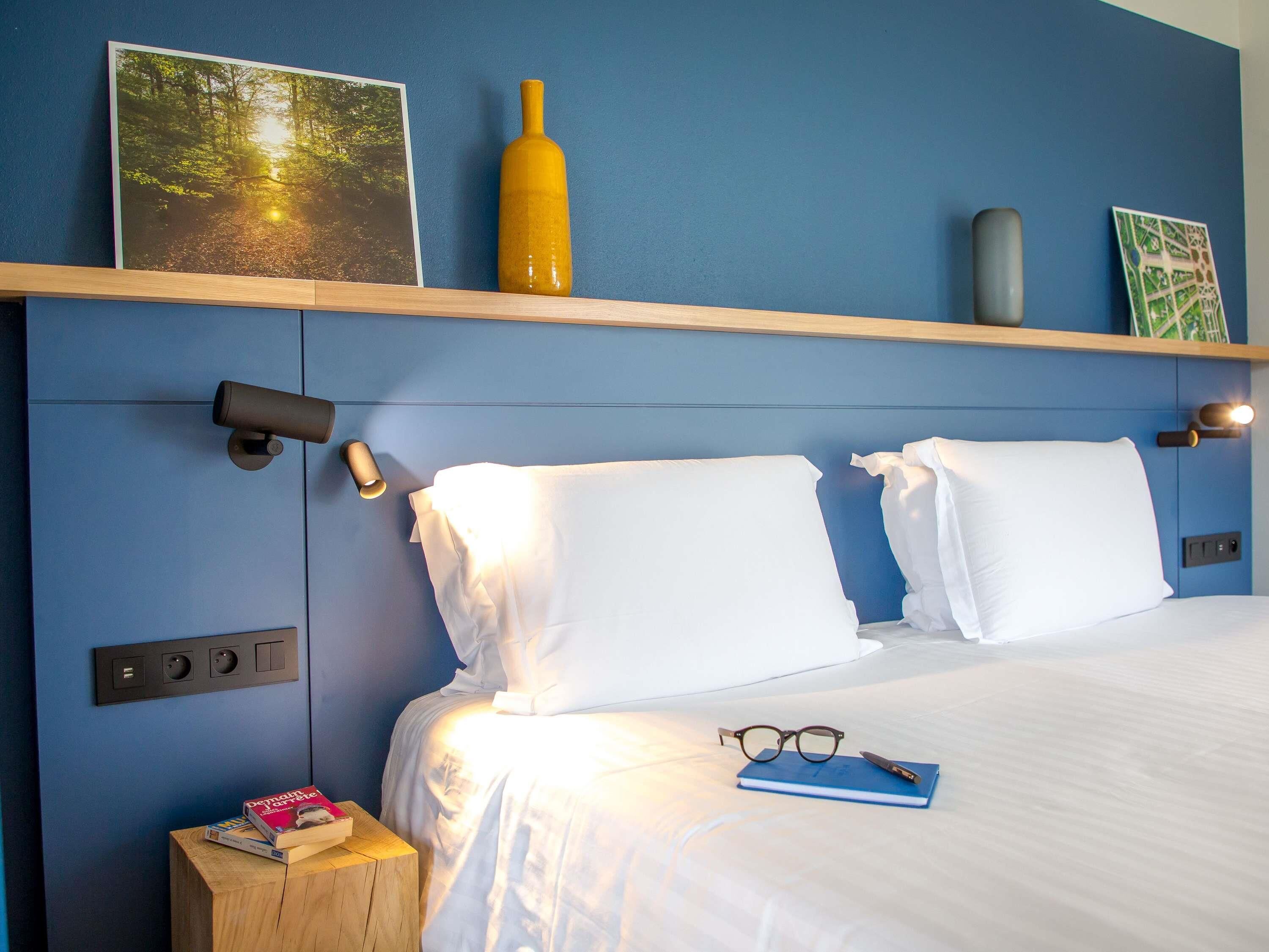 Privilege, Chambre, 1 lit double et 1 canapé-lit | Literie de qualité, coffre-fort, bureau