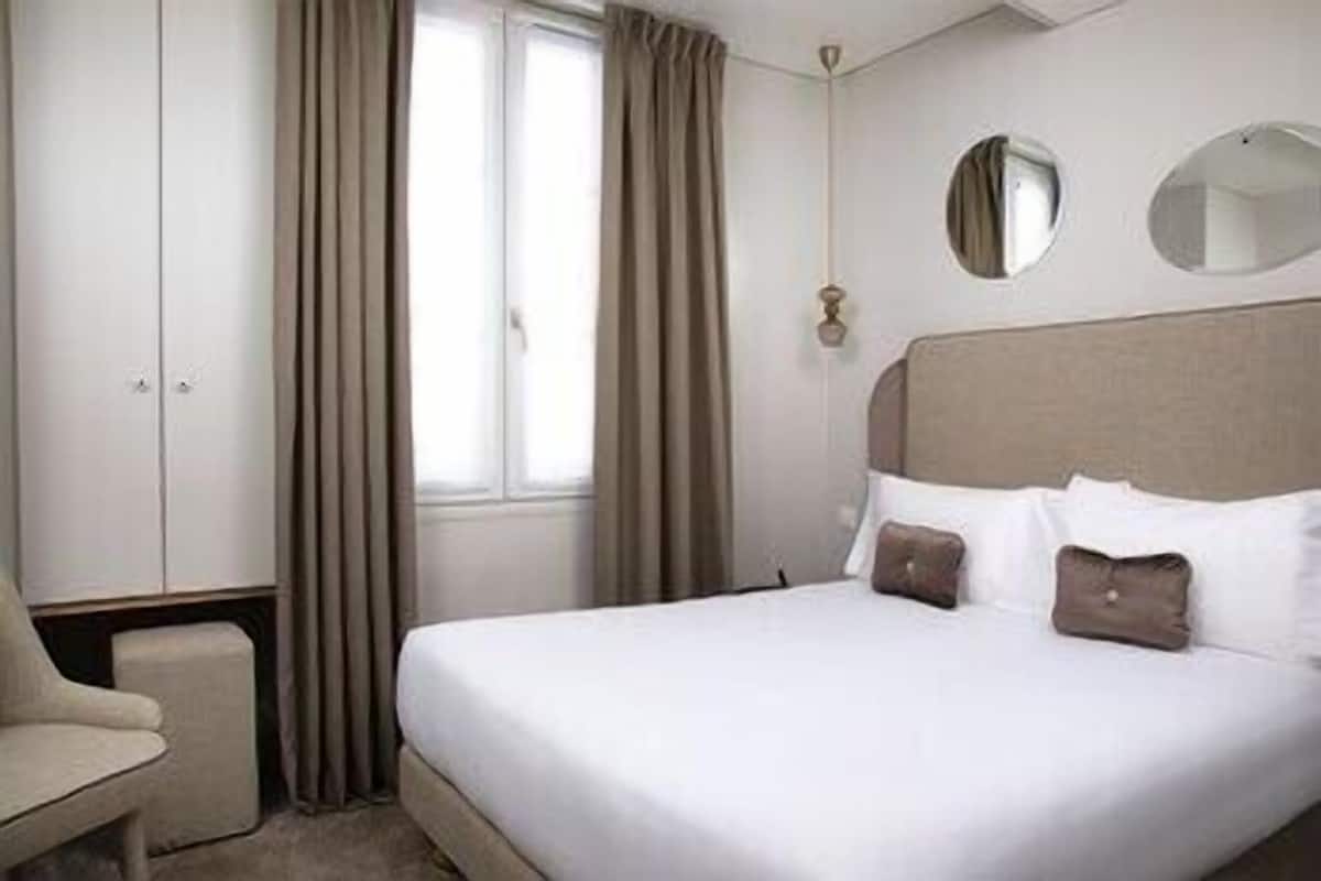 Premium bedding, Select Comfort beds, in-room safe, desk