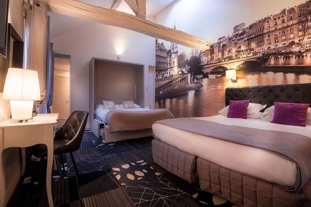 Ropa de cama de alta calidad y minibar 