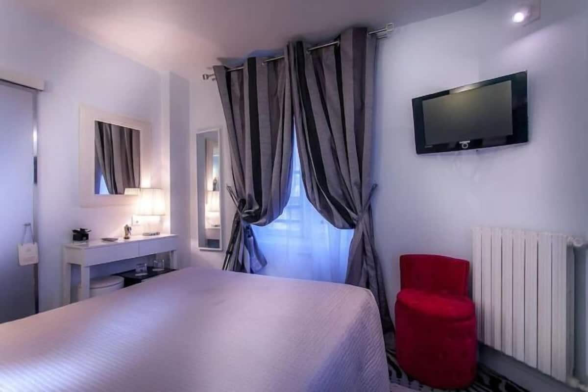 Ropa de cama de alta calidad y minibar