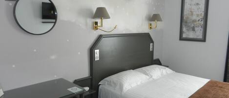 In-room safe, desk, laptop workspace, soundproofing