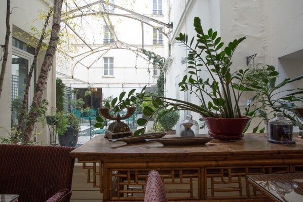 Lobby - Hôtel France Eiffel (Paris)