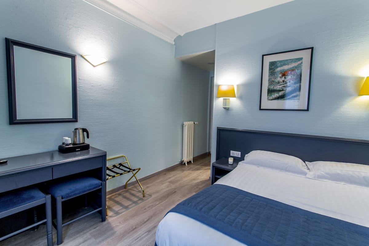 Double Room Single Use, Non Smoking, Private Bathroom | In-room safe, desk, iron/ironing board, free WiFi