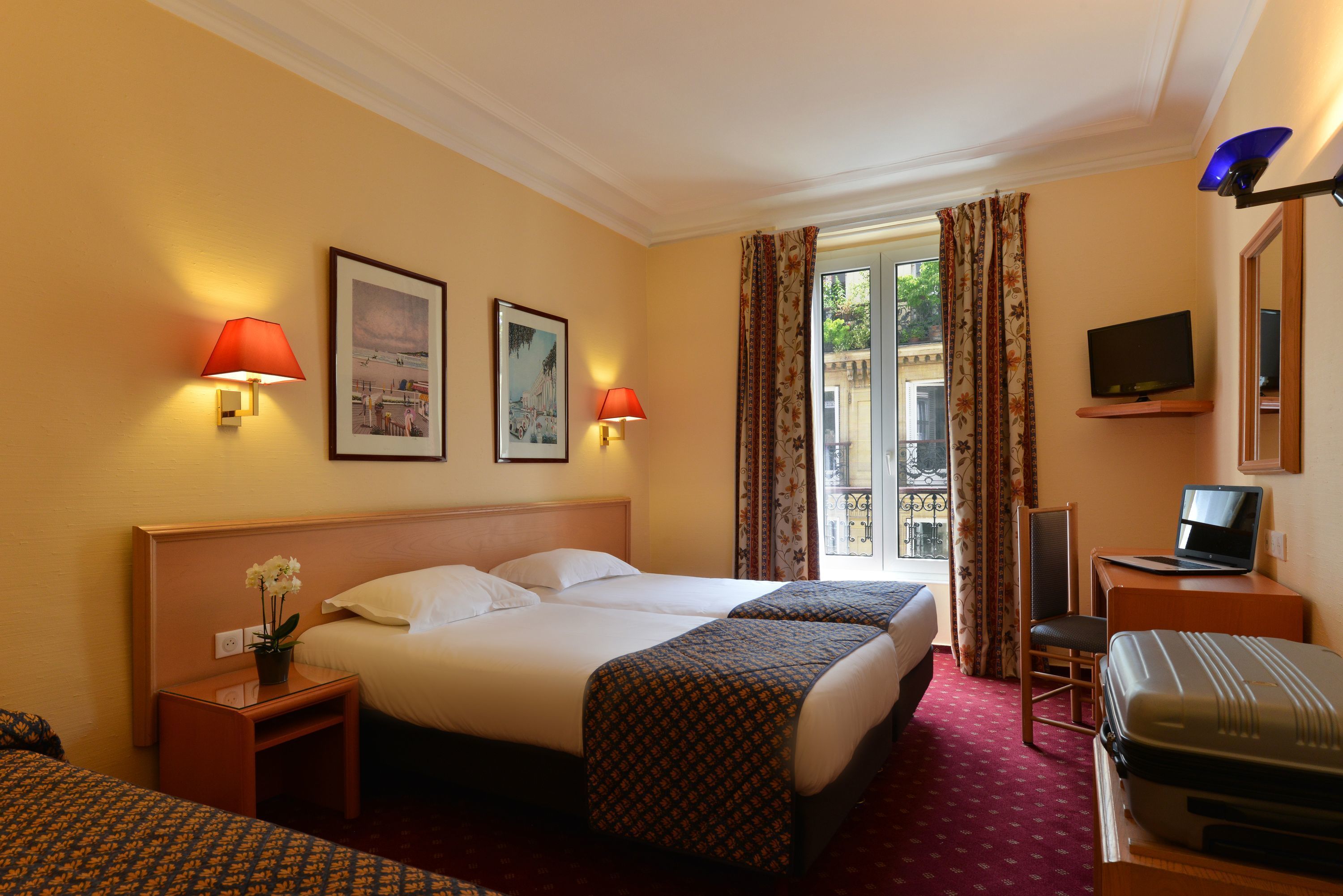 in-room safe, desk, iron/ironing board, free wifi