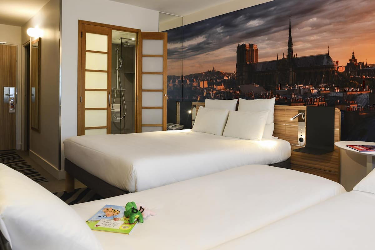 Chambre supérieure, 1 grand lit et 1 canapé-lit | Literie de qualité, lit avec matelas en mousse à mémoire