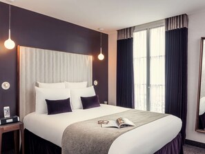 Privilege, Chambre, 1 lit double, accessible aux personnes à mobilité réduite | Minibar, coffres-forts dans les chambres, bureau, chambres insonorisées