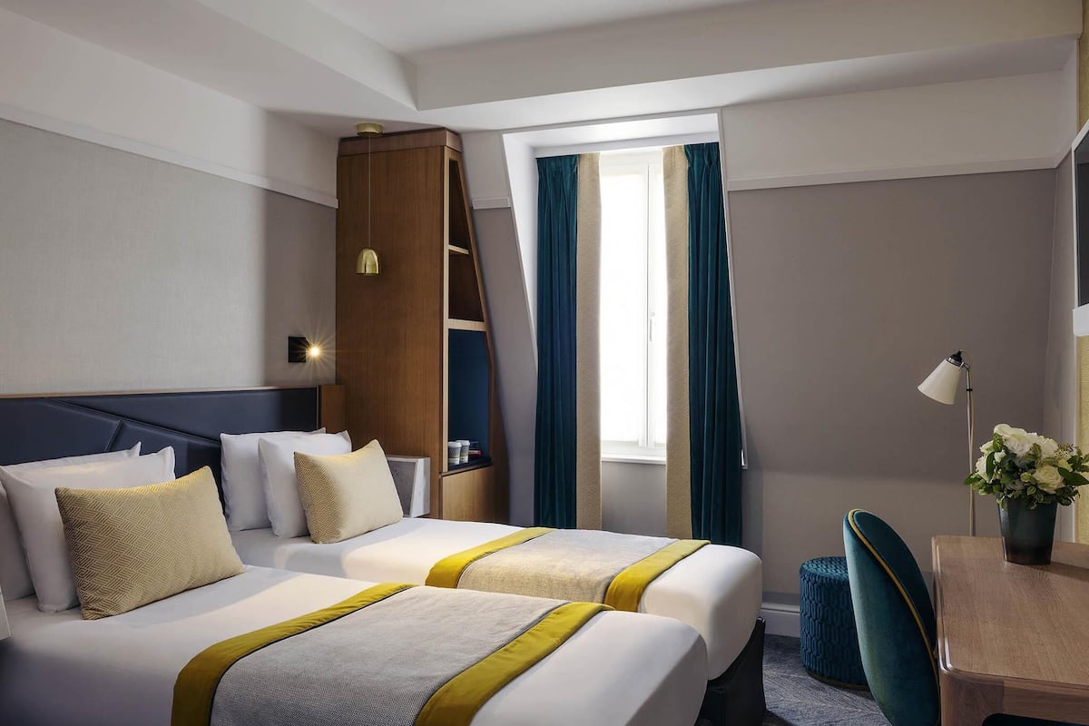 Classic Twin Room, 2 Single Beds | Minibar, in-room safe, desk, soundproofing