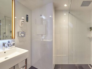 Minibar, in-room safe, desk, soundproofing - Mercure Paris Opéra Garnier (Paris)