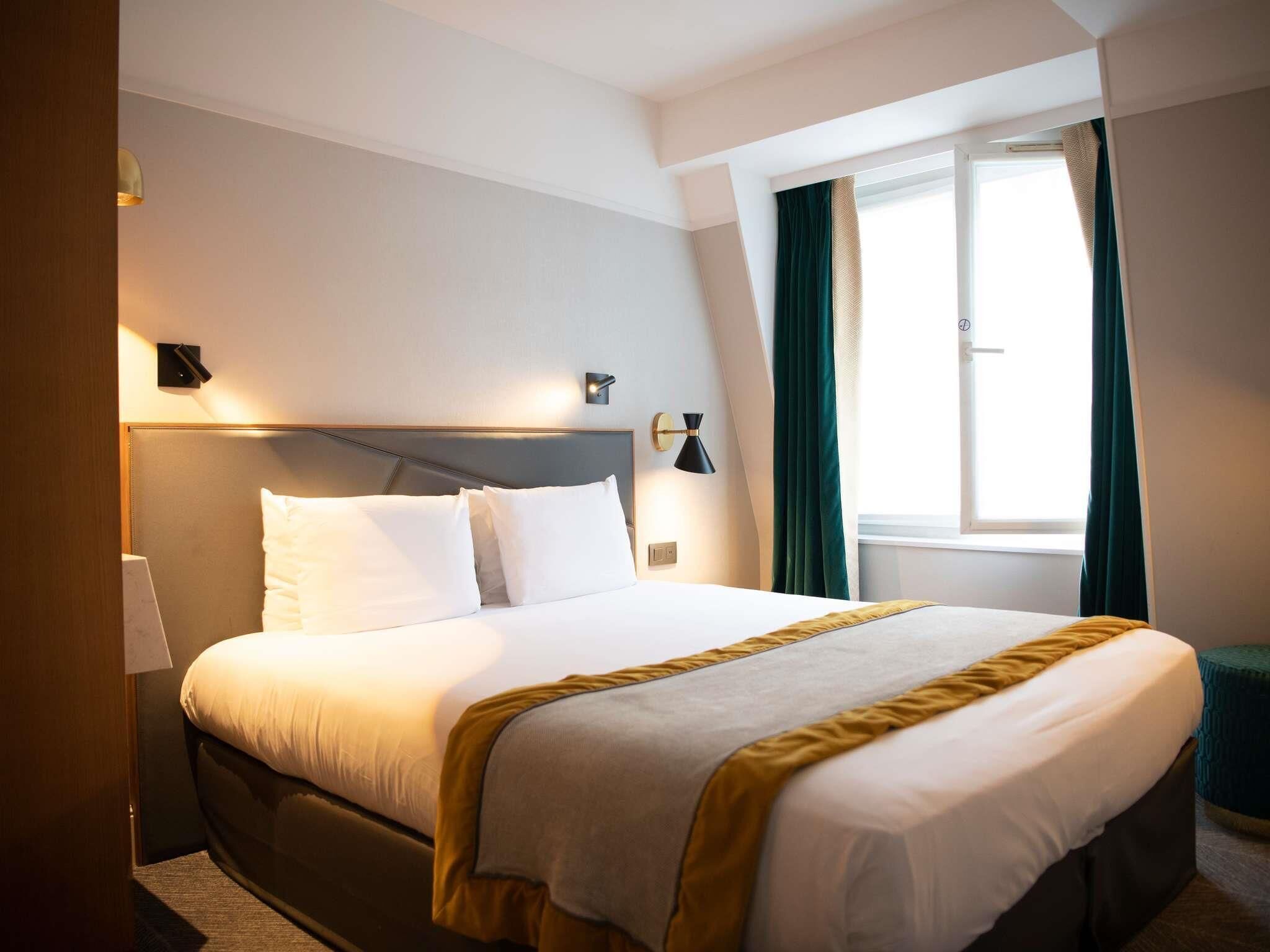 Minibar, in-room safe, desk, soundproofing