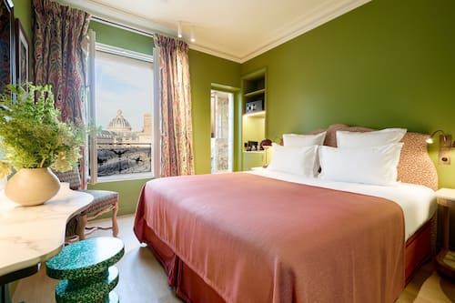 Ropa de cama de alta calidad y minibar