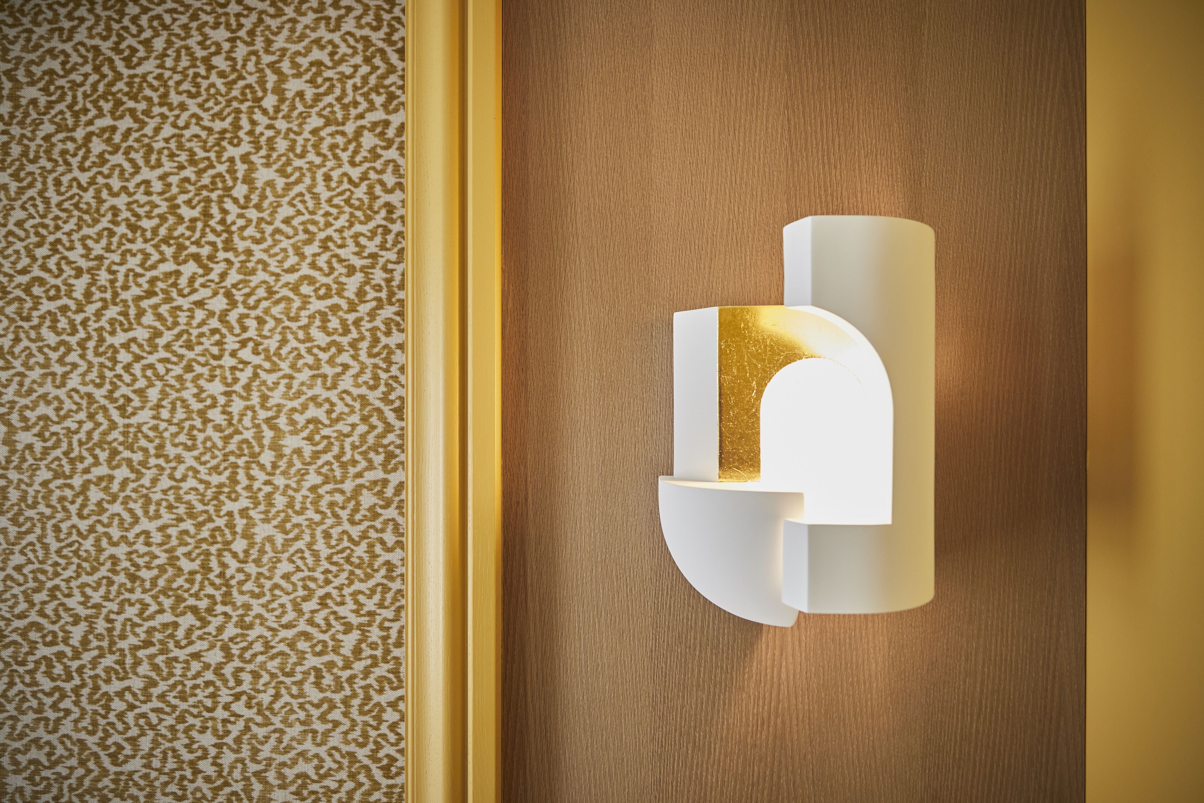 1 bedroom, in-room safe, blackout curtains, soundproofing