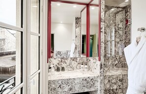 Premium bedding, minibar, in-room safe, laptop workspace - Hotel Prince De Conti (Paris)