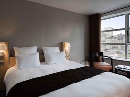 Chambre Standard, 1 lit double | Literie de qualité supérieure, surmatelas, minibar