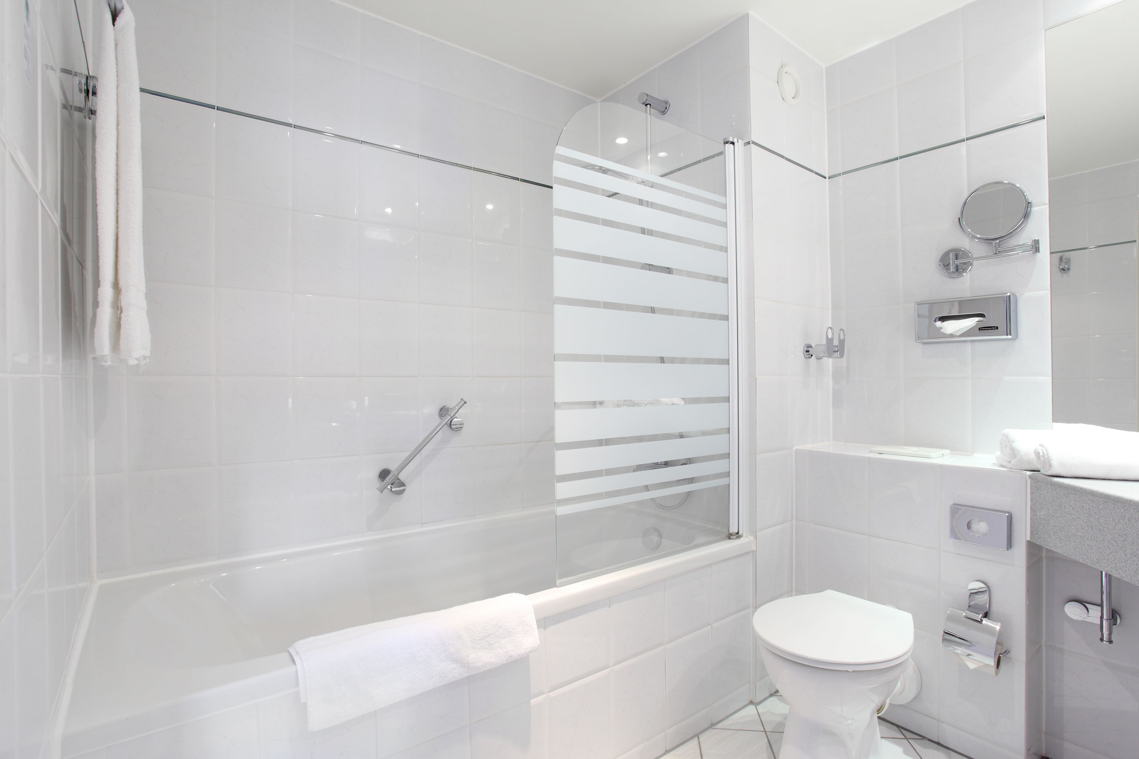 comfort double room | bathroom shower